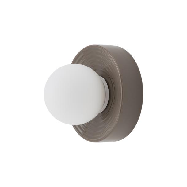 CLAY S stenska svetilka okrogla rjava