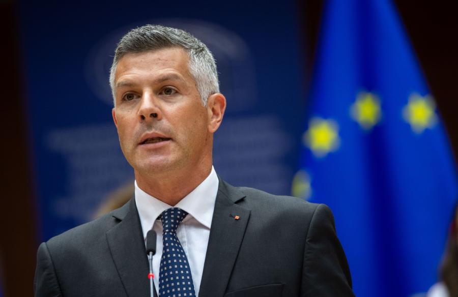 Poslanec Nemec Komisarja Reyndersa opozoril na razmere na RTV Slovenija
